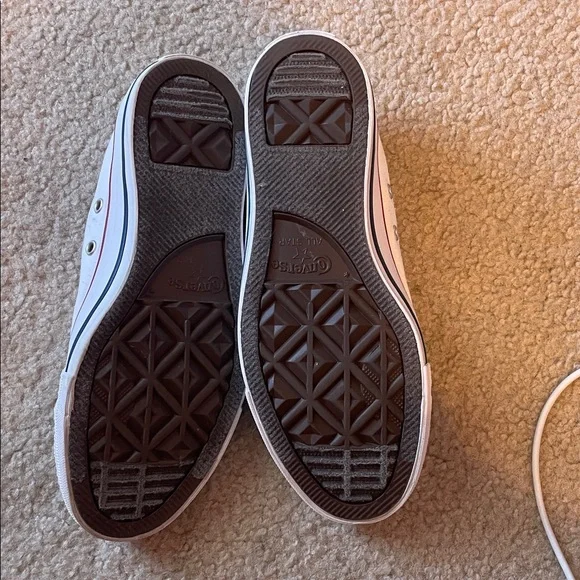 Converse shoes - Picture 7 of 7